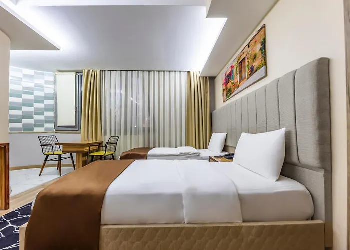 מלון Dem Airport 4*