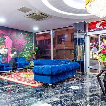 Hotel Dem Airport 4*
