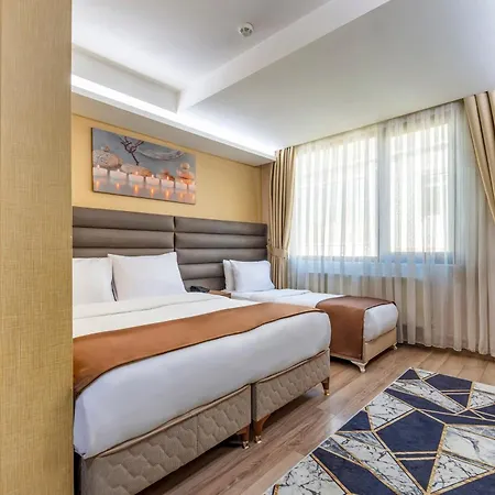 Dem Airport Hotel 4*